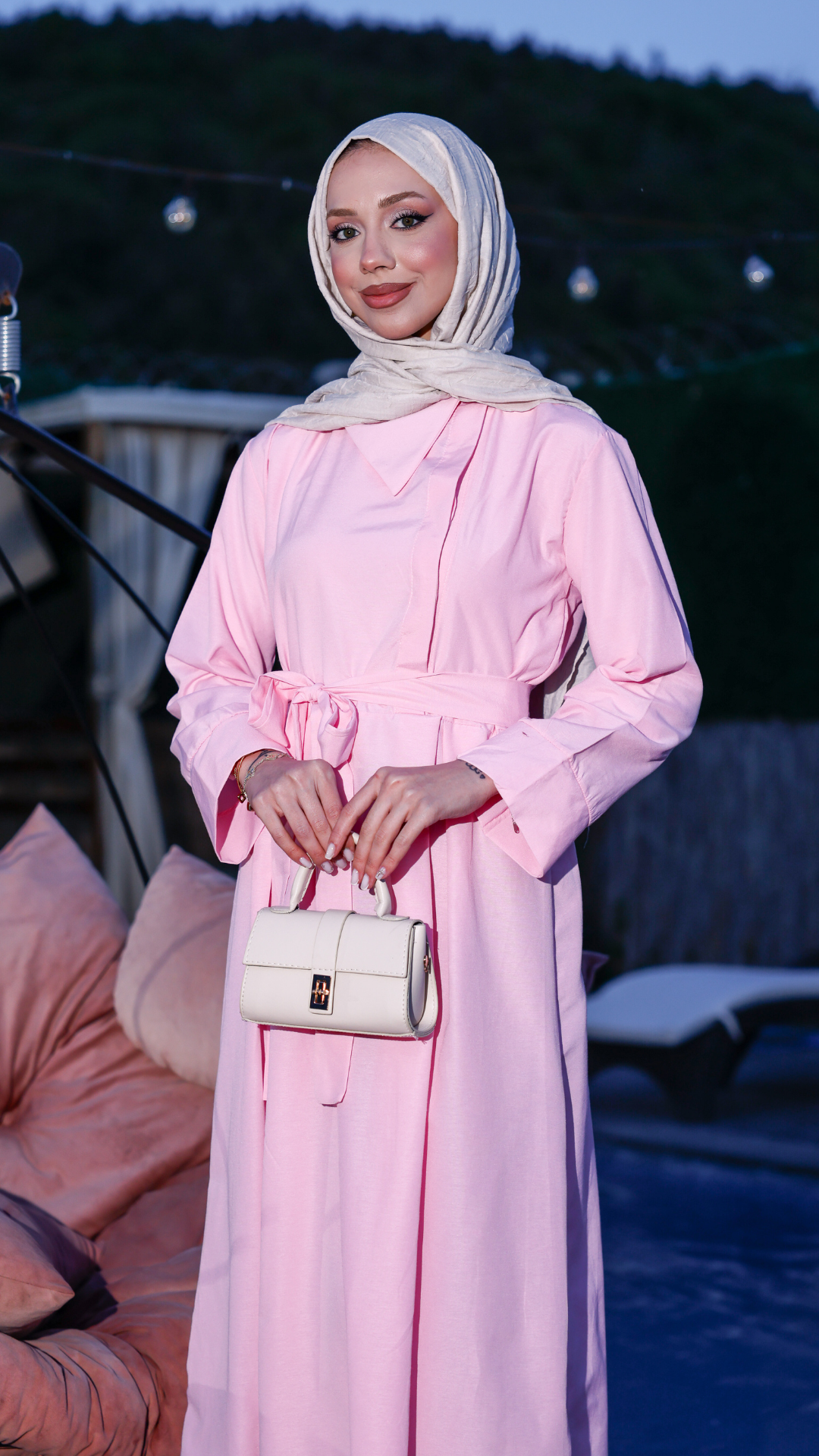 Çapraz Yaka Detaylı Kemerli Elbise- Pembe