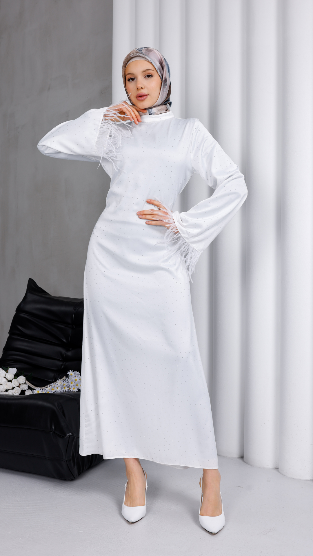 Taş Detaylı Saten Elbise-Beyaz