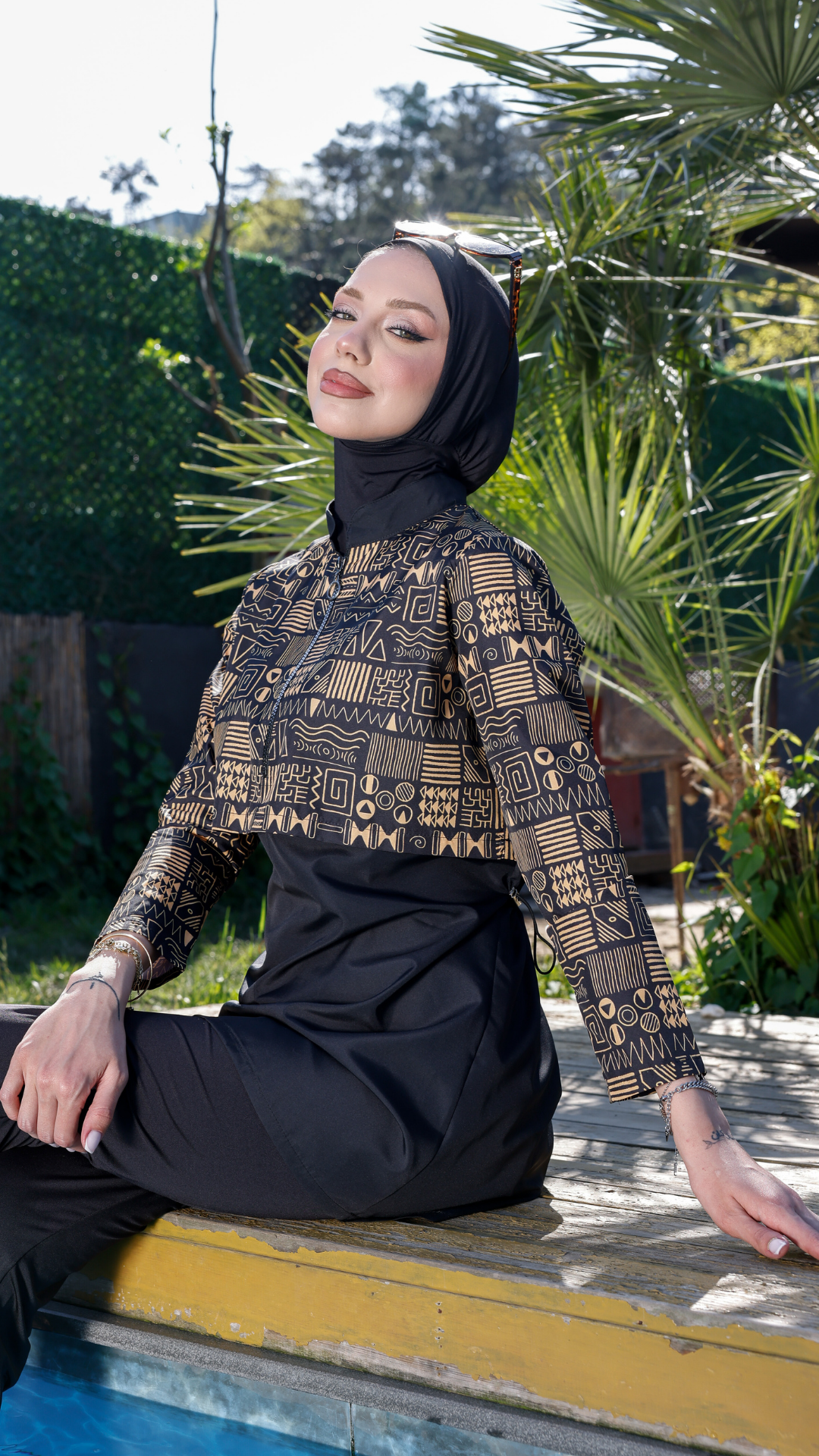 Tesettür Mayo - Siyah Gold Desenli